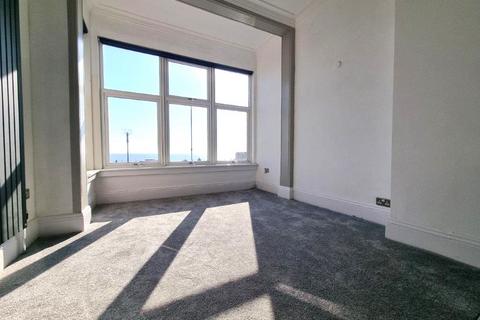 2 bedroom flat for sale, Sea Road, Felixstowe, IP11