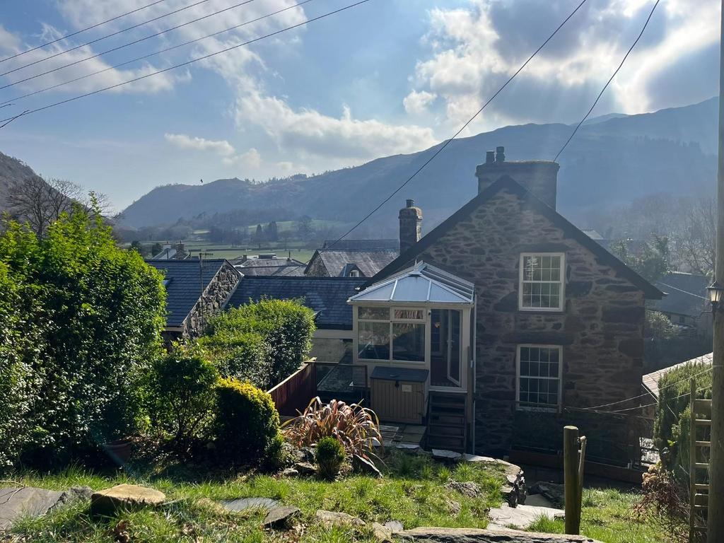 Views from Rear Garden.JPEG