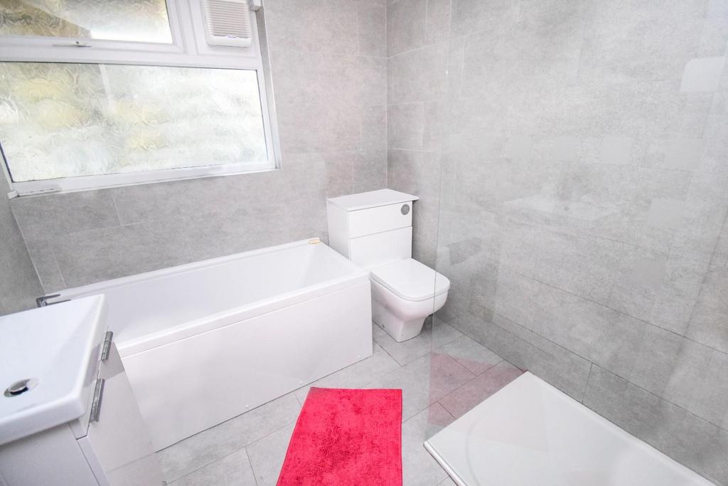First Floor Bathroom.jpg