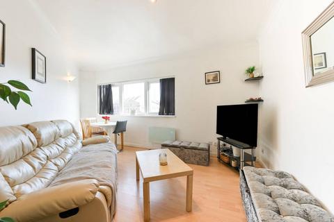 2 bedroom flat to rent, wESTFERRY rOAD, Canary Wharf, London, E14