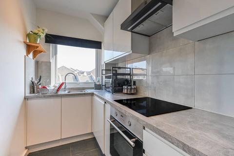 2 bedroom flat to rent, wESTFERRY rOAD, Canary Wharf, London, E14