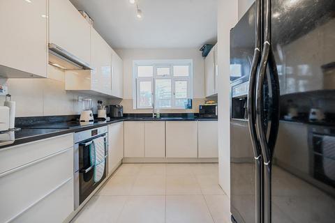 3 bedroom flat for sale, Kingston Hill, Kingston upon Thames