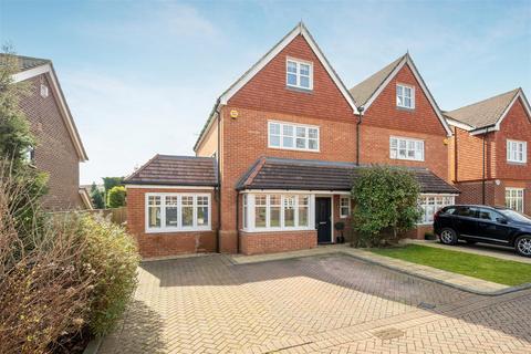 3 bedroom semi-detached house for sale, Saddlers Mews, Ascot