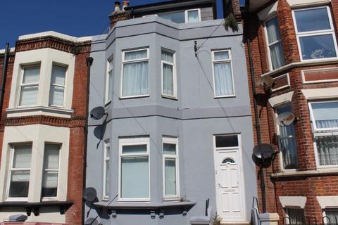 1 bedroom flat to rent, St Thomas`s Road, Hastings