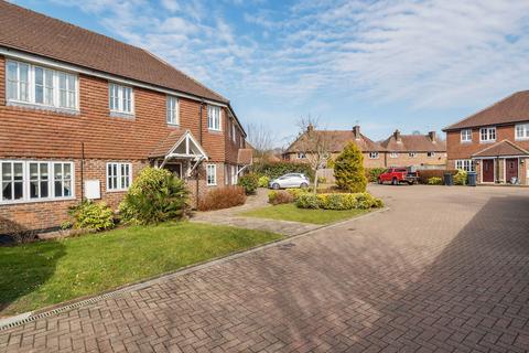 1 bedroom ground floor flat for sale, Hollands Court, East Grinstead RH19