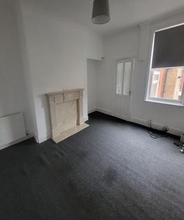 2 bedroom flat to rent, Nora Street, South Shields