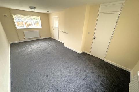 3 bedroom end of terrace house for sale, Gainsborough Road, Corby NN18