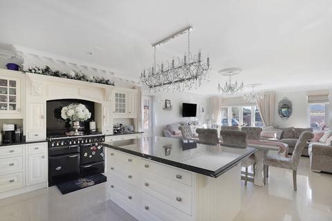 Threeways House Epping Road, Ongar, CM5 0BE