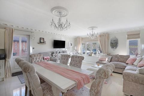 Threeways House Epping Road, Ongar, CM5 0BE