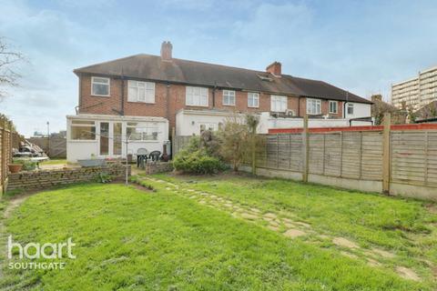 3 bedroom end of terrace house for sale, Brodie Road, London