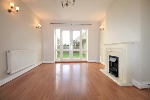 3 bedroom detached house to rent, Wellbrook Road, Orpington, Kent, BR6