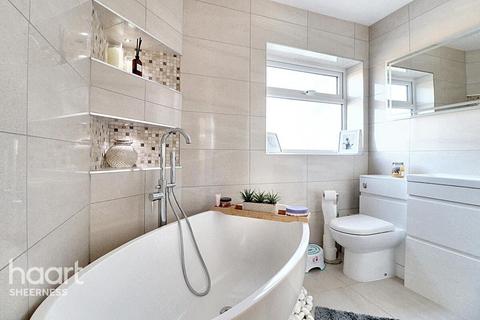 56 Danes Drive, Leysdown On Sea, Sheerness, ME12 4AJ