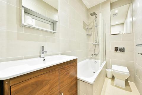 1 bedroom flat to rent, Pembroke Road, Kensington W8