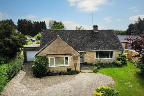 3 bedroom detached bungalow for sale, Cinder Lane, Fairford