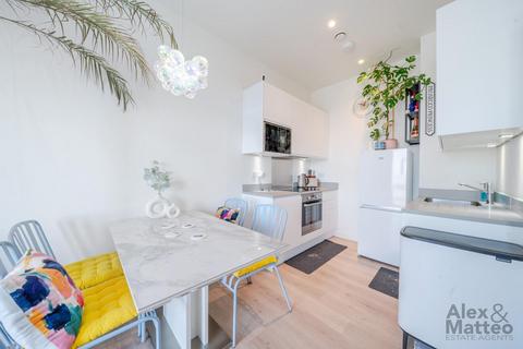 1 bedroom flat for sale, Varcoe Road, Bermondsey, SE16