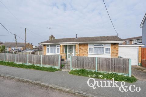 1 bedroom detached bungalow for sale, Crescent Road, Canvey Island, SS8