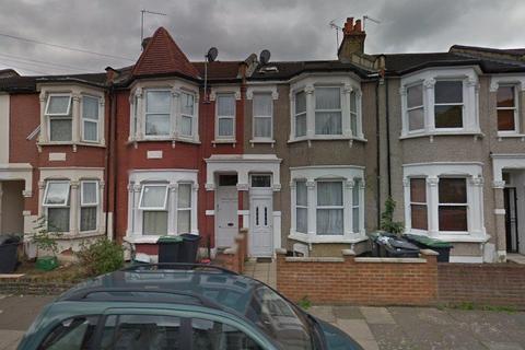 3 bedroom flat to rent, Arnold Road, Philip Lane, London