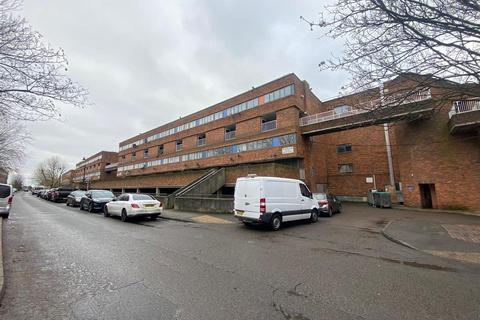 3 bedroom flat for sale, Copley Close, London