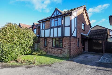 3 bedroom detached house to rent, Culpepper, Burgess Hill, RH15