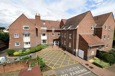 Bridge Street, Walton-On-Thames