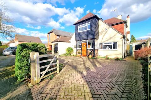 4 bedroom detached house for sale, Salfords, Surrey, RH1