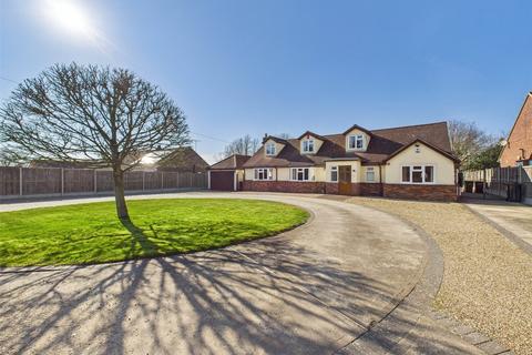 4 bedroom detached house for sale, Brightlingsea Road, Thorrington, Colchester, CO7