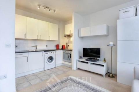 1 bedroom apartment to rent, Bromyard Avenue, London W3