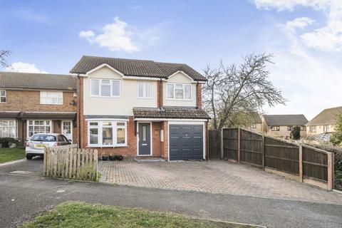 4 bedroom detached house for sale, Butler Way, Bedford