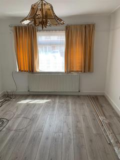 3 bedroom terraced house to rent, Pasteur Gardens, London