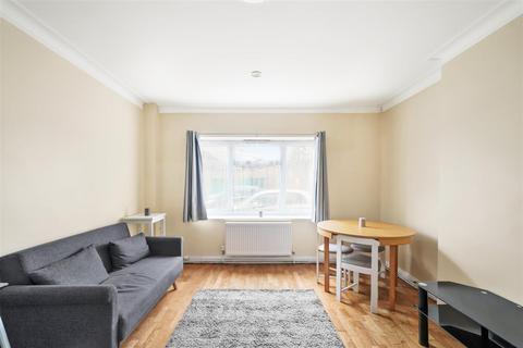 2 bedroom property to rent, North End Road, Wembley