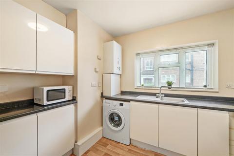 2 bedroom property to rent, North End Road, Wembley