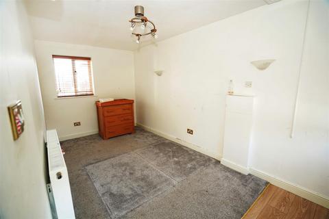 8 Blakey Close, Bolton, BL3 4XU