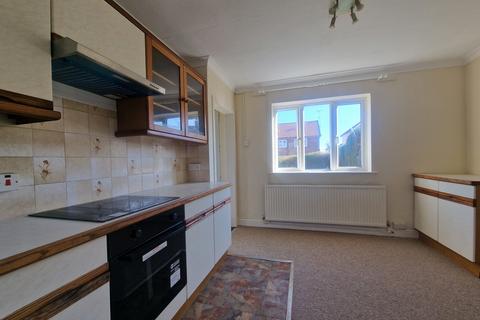 3 bedroom house to rent, Frederick Road, Deal, CT14