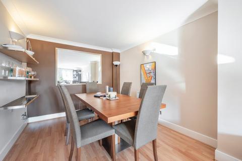 2 bedroom flat for sale, Rodin Court, 25 Essex Road, London