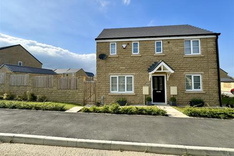 3 bedroom detached house for sale, Cliffe Hill View, Skelmanthorpe, Huddersfield, HD8 9ZD