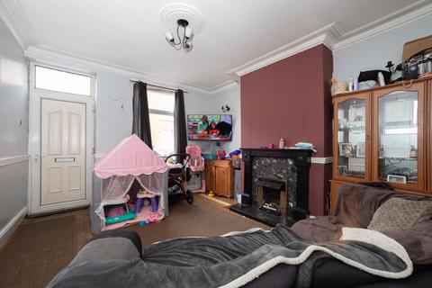 2 bedroom terraced house for sale, Manor Road, Wakefield WF2