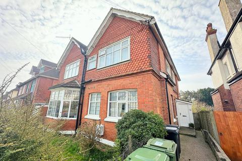 1 bedroom ground floor flat to rent, Collington Avenue , Bexhill-on-Sea, TN39