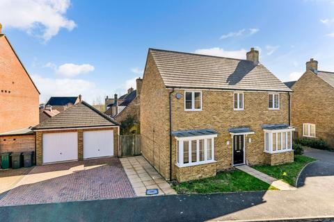 4 bedroom detached house for sale, Hadleigh Street, Kingsnorth, Ashford, Kent, TN25