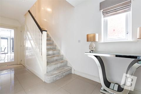 6 Mellowes Road, Hornchurch, RM11 1GF