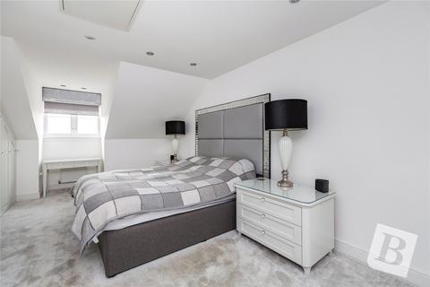 6 Mellowes Road, Hornchurch, RM11 1GF