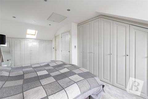 6 Mellowes Road, Hornchurch, RM11 1GF