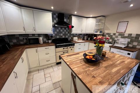 3 bedroom terraced house for sale, Conway Road, Treorchy - Treorchy