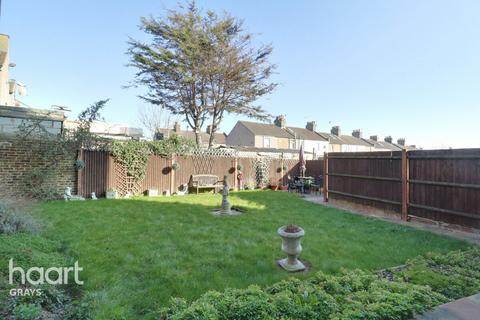 1 bedroom flat for sale, Trasa Court, Gipsy Lane, Grays