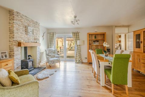 3 bedroom detached house for sale, Northfield Road, Tetbury