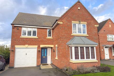 4 bedroom detached house to rent, Broadnook Close, Leicester LE3