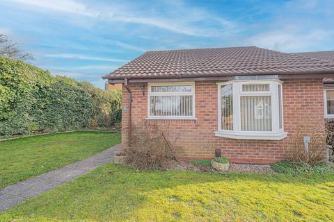 1 bedroom bungalow for sale, Hartlebury Close, Dorridge, B93