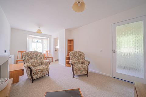 1 bedroom bungalow for sale, Hartlebury Close, Dorridge, B93