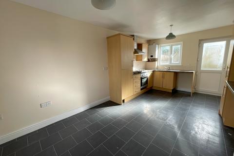 3 bedroom semi-detached house to rent, Slate Street, Morriston SA6