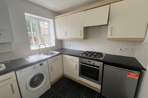 2 bedroom house to rent, Tiverton Drive, Wilmslow, Cheshire