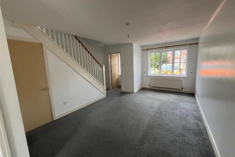 2 bedroom house to rent, Tiverton Drive, Wilmslow, Cheshire